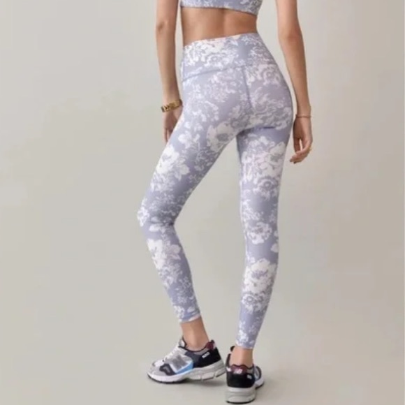 Reformation Eco Move Leggings - Picture 3 of 6